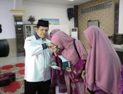 Sang Pejuang Dhuafa lepas Keberangkatan Umroh Gratis KSJ .