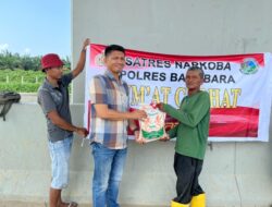 Gelar Jum’at Curhat , Sat Narkoba Polres Batubara Beri Bantuan Sembako Kepada Warga Susah