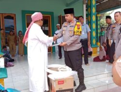 Jalin Hubungan Silaturahmi, Polres Beri Bantuan 1 Unit AC untuk Mushollah Nur – lkhsan dan Sembako Kepada Masyarat Kurang Mampu