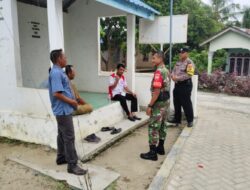 Sambangi Warga Bhabinkamtibmas Polsek lndrapura dan Babinsa Laksanakan Cooling System