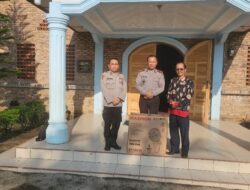 Agar Nyaman Beribadah , Kapolsek Salurkan Bantuan Alat Pendingin