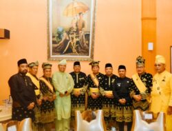 Pj. Bupati Batu Bara Hadiri Pemberian Gelar Adat Bupati Siak