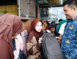 Pj. Bupati Heri Wahyudi Santuni Siswa Korban Kapal Tenggelam di Tanjung Tiram