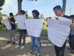 Gapsu Sampaikan Enam Aspirasi Didepan Kantor KPU,