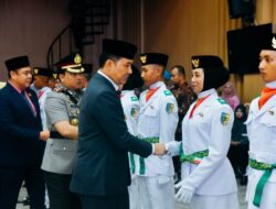 Pj. Heri Wahyudi Kukuhkan 44 Anggota Paskibraka Batu Bara