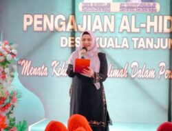 Pj. Ketua TP PKK Batu Bara Hadiri Pengajian Rutin Al – Hidayah