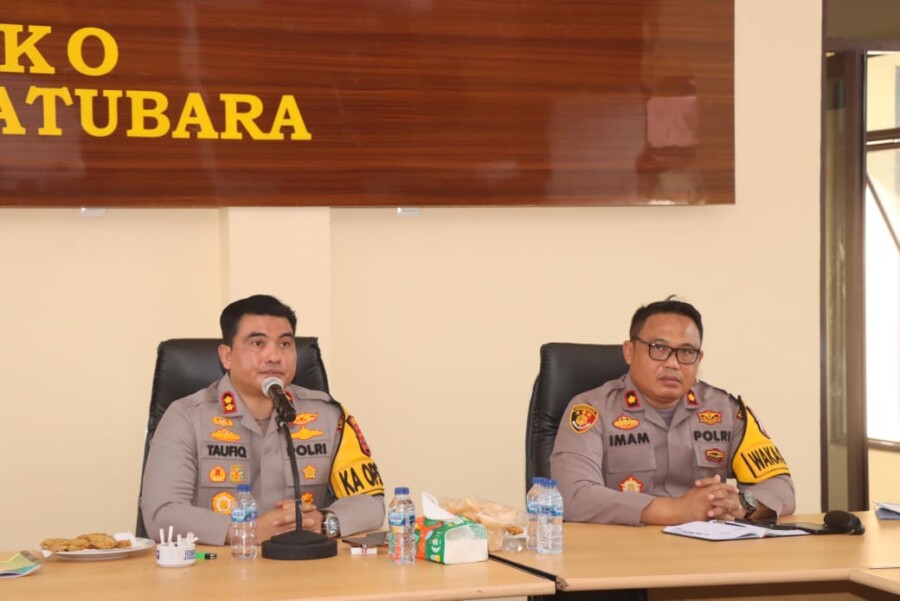 Kapolres Batubara AKBP Taufiq Hidayat Thayeb didampingi Wakapolres Kompol Imam Alriyuddin, Rabu (9/10/2024)