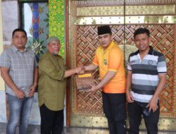 Kapolres Serahkan Bantuan Pembangunan Mesjid Al-Munawaroh