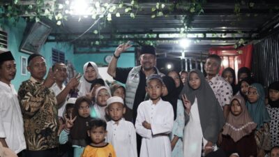 Silaturahmi Dengan Warga Tanah Datar Paslon No 2, Baharuddin Siagian Santuni Anak Yatim 