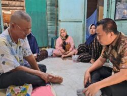 Kepedulian Kaban BKAD Batubara, Jenguk Wartawan Sedang Sakit.