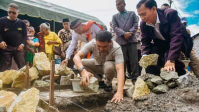 Pj. Bupati Heri Letakkan Batu Pertama Pembangunan Rumah Layak Huni