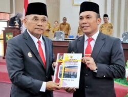 Serah Terima Jabatan Bupati Simalungun. DR H. Anton Achmad Saragih Resmi Pimpin Simalungun 2025-2030.