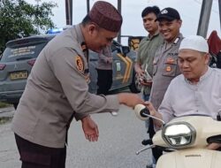Berkah Ramadhan, Kapolsek Medang Deras Berbagi Takjil Dibulan Puasa