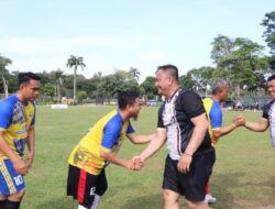 Melalui Kegiatan Olahraga Sepak Bola ,Kapolres Gelar Cooling System