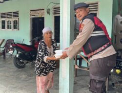 Jumat Berkah, Samapta Terus Berbagai Nasi Bungkus