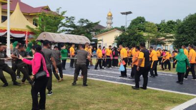 TNI-POLRI Lomba Tarik Tambang, Selasa (24/6/2025)