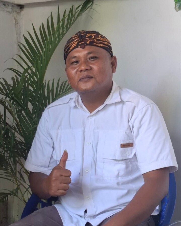 Warga Desa Perk Dolok Mengapresiasi Sat Intel Polres Batubara Bakti Sosial bersih rumah ibadah,Jumat (20/6/2025)