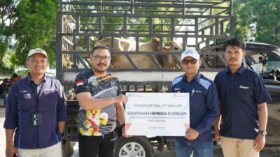 Secara Simbolis Camat Lima Puluh Terima Hewan Kurban dari PT Inalum, Selasa (10/6/2025)