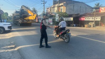 Personil Samapta Polres Batubara lakukan Strong Point Pagi,Rabu (18/6/2025)