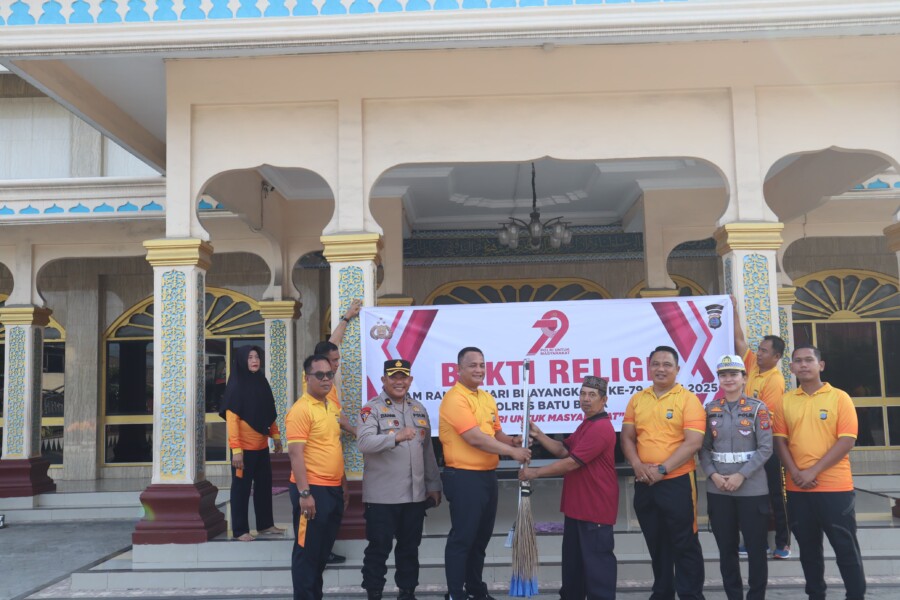 Kapolres Batubara Ajak Personil Bhakti Religi di Rumah Ibadah, Jumat 12/6/2025)