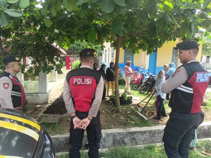 Samapta Polres Batubara berikan himbauan kepada warga,Minggu (15/6/2025)