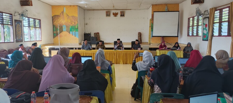 Kakan Kemenag berikan sosialisasi terhadap 193 guru PAI, Kamis (19/6/2025)