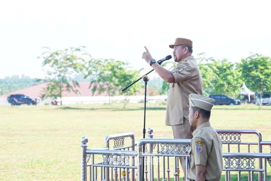 Bupati Batubara Baharuddin Siagian Pimpin Apel Pagi. Senin (25/2025)