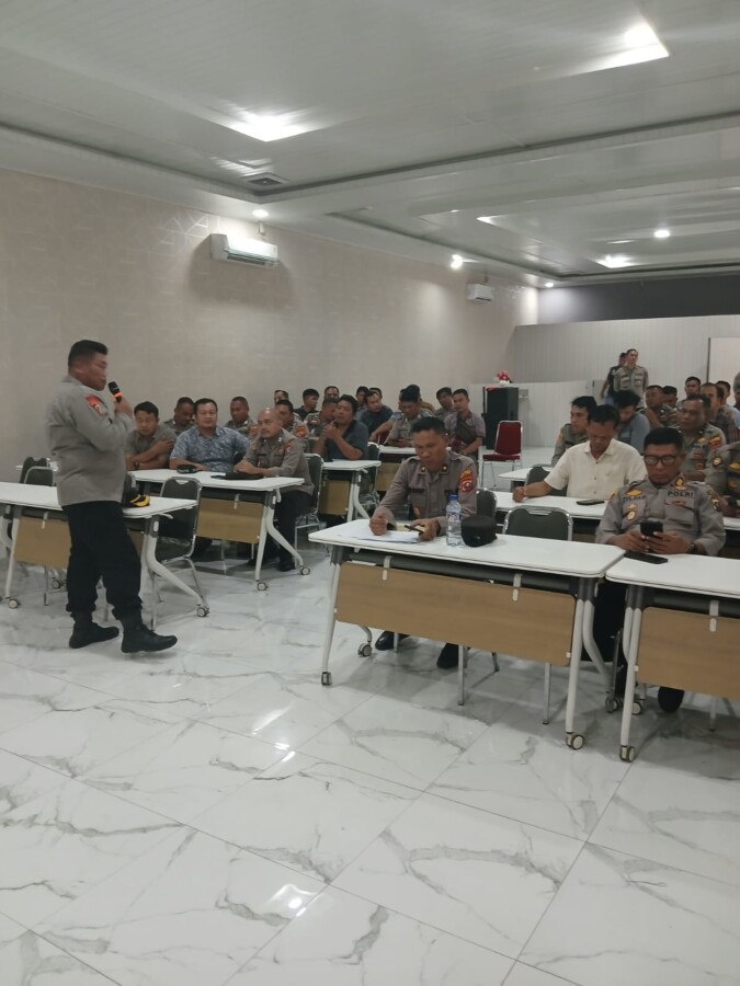 Personil mengikuti arahan, 1 Desa 1 Hektar 1 Polisi, Sabtu (28/6/2025)