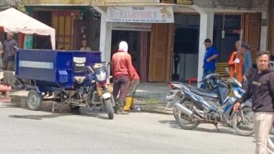 Tim Orange Perkim LH sedang Bersihkan Parit, Sabtu (28/6/2025)