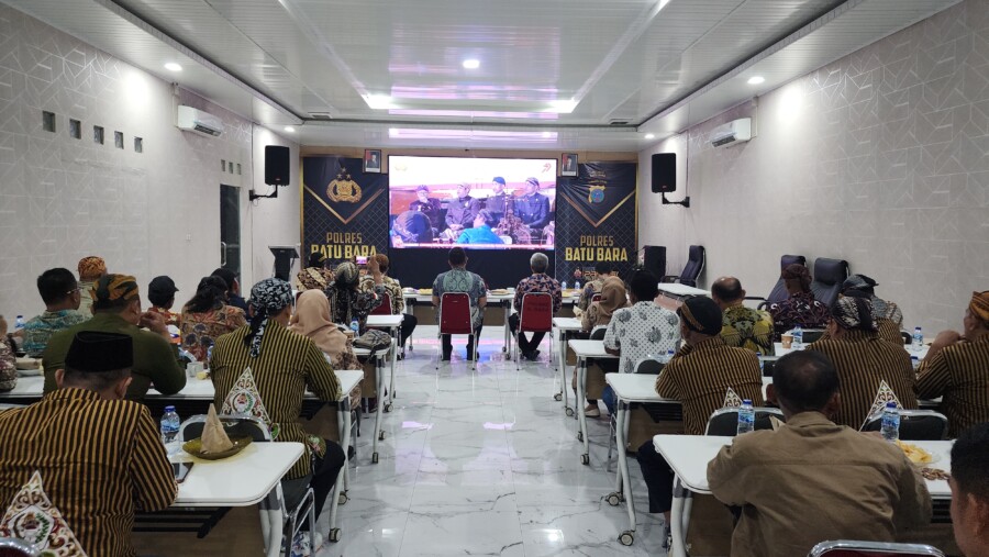 Polres Batubara Gelar Nonton Wayang Kulit ,Jumat (4/7/2025)