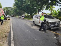 Laka Lantas Truk VS Inova di Jalinsum Desa Perk Dolok