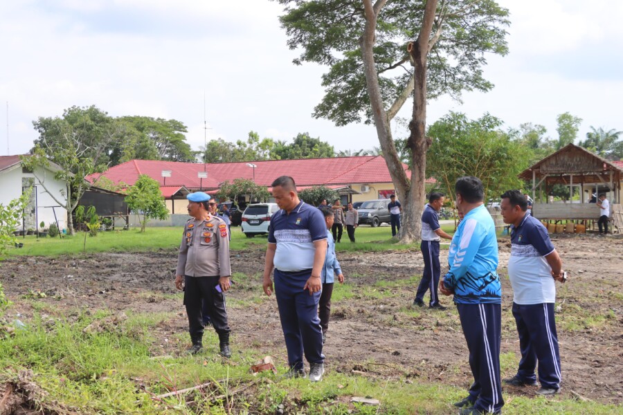 Kapolres didampingi Kapolsek tinjau lokasi SPPG, Selasa (8/7/2025)