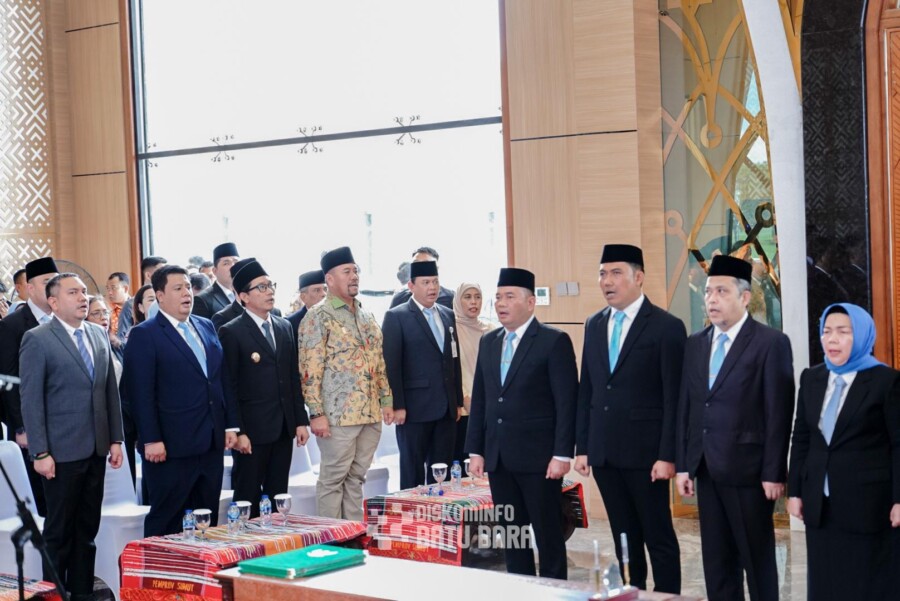 Bupati Batubara Baharuddin mengikuti jalannya pelantikan sekda provsu, Jumat 11/7/2025