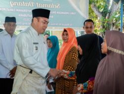 Jumat Berkah, Wabup Bersama Baznas dan Poktan Sumber Tani Salurkan Zakat