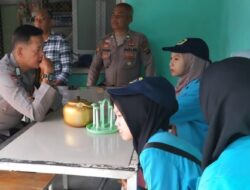 Bhabinkamtibmas Berikan Edukasi Kepada Anak KKN di Wilayah Binaan