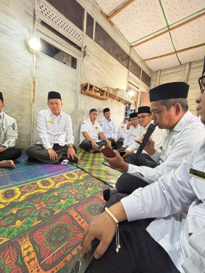 Keluarga besar kemang Batubara Bertakziah kerumah duka Alm Ketua Mui, Selasa (5/8/2025)