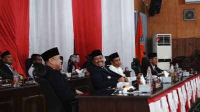 Bupati Batubara Baharuddin Mendengarkan Pidato Kenegaraan Presiden Republik Indonesia
