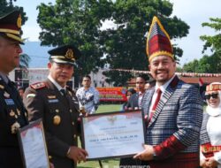 Pemkab Batu Bara Gelar Upacara HUT ke-80 RI, Bupati Berikan Piaga Kepada Kejaksaan Negeri Batubara 