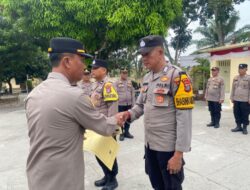 Lima Personil Terima Reward dari Kapolsek Indrapura