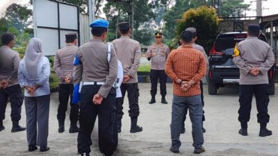 Kapolsek Lima Puluh AKP Salomo Sagala Pimpin Apel Pagi, Selasa (23/9/2025)