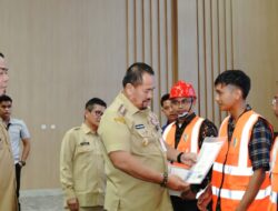 60 Sertifikat Kompetensi K3, di Berikan Bupati Batubara 