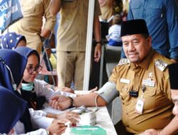 Bupati Cek Kesehatan di Pelayanan Berlayar Datuk TanahDatar