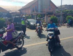 Jemaat Gereja Diberikan Pengamanan Saat Pulang Ibadah