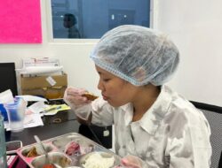 1.281 MBG Polres Batu Bara Laksanakan Safety Food dalam Pendistribusian Makanan Bergizi di Sekolah