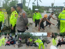 Jalan Lintas Medang Deras Putus, Tim Polres Batubara Bantu Warga