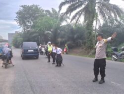 Wujud Kepedulian, Personel Polres Batubara Gatur Pelajar di Jam Sekolah