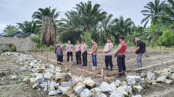 Awali Pembangunan, Kapolsek Letakkan Batu Pertama Dapur SPPG Polres Batubara