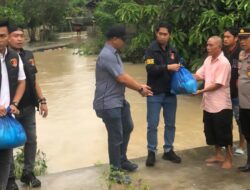 Bentuk Kepedulian, Sat Reskrim Berikan Paket Sembako kepada Korban Bencana Banjir