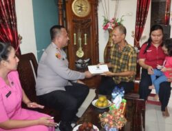 Anjangsana Rangkai Natal, Kapolres Berikan Bantuan Berupa Sembako & Tali Asih