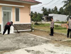 Jelang Nataru, Kapolsek Ajak Personel Bersihkan Pos Yan